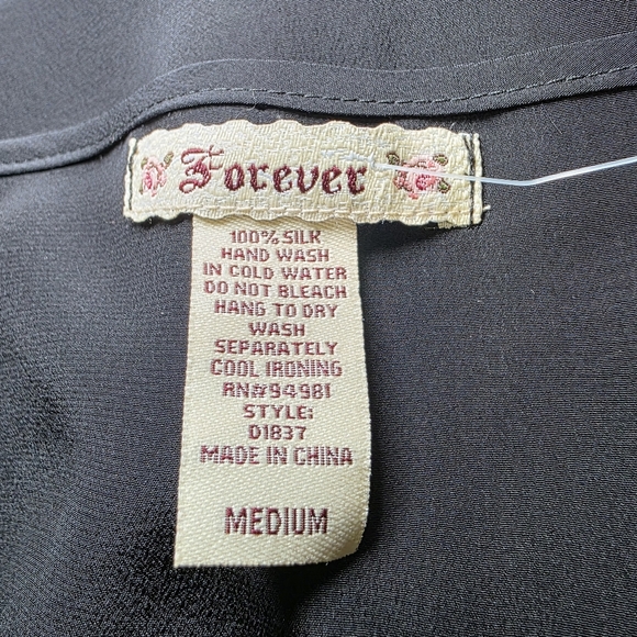 100% Silk Knee Length Dress by Forever 21- Size Med Black NWT - Picture 4 of 8